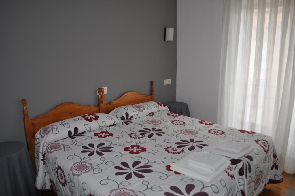 Hostal La Tablada Navaleno Chambre photo